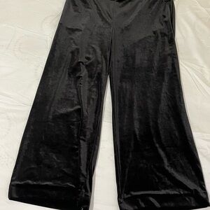 Old Navy Black Velvet Pants Women’s Size Large New with Tags